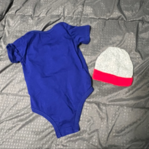 Nike blue baby body suit 6-9 month & red air Jordan jumping man hat size 0-6 m - Picture 5 of 6
